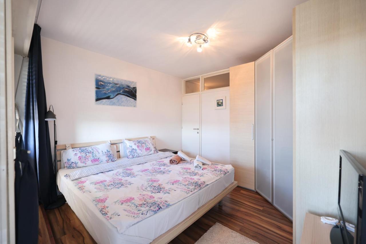 Apartman Cruiser Zara Esterno foto